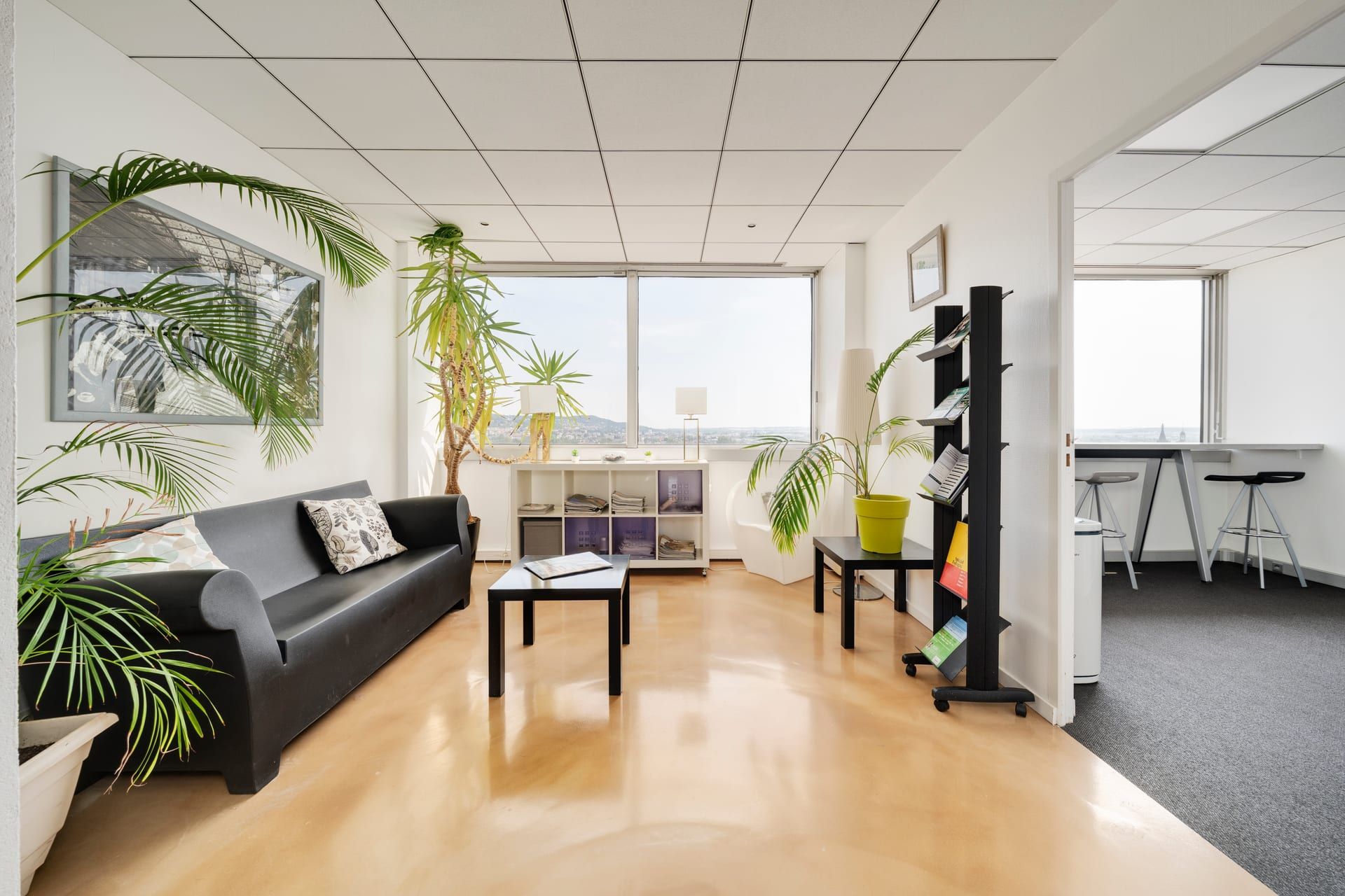 Salon avec vue panoramique au 9e étage de la Tour Thiers à Nancy, cadre du séminaire